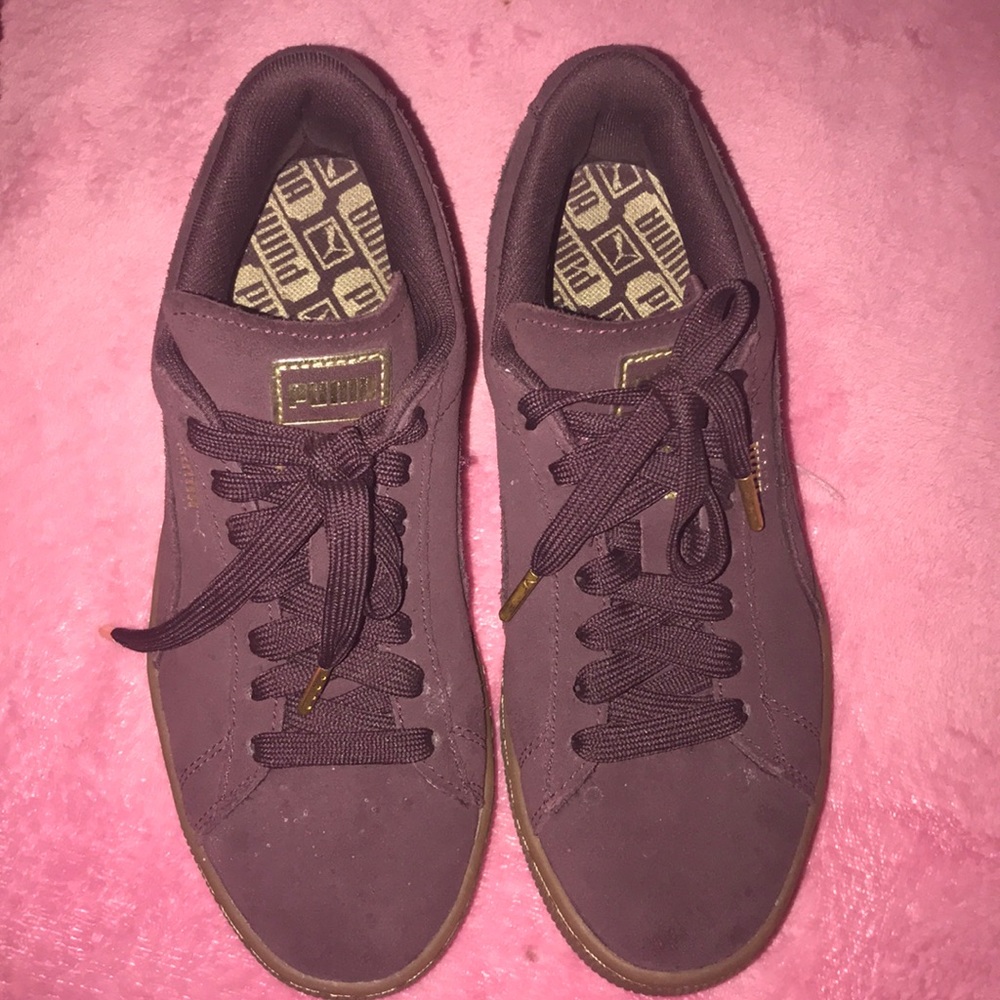 Size 7 purple puma sneakers